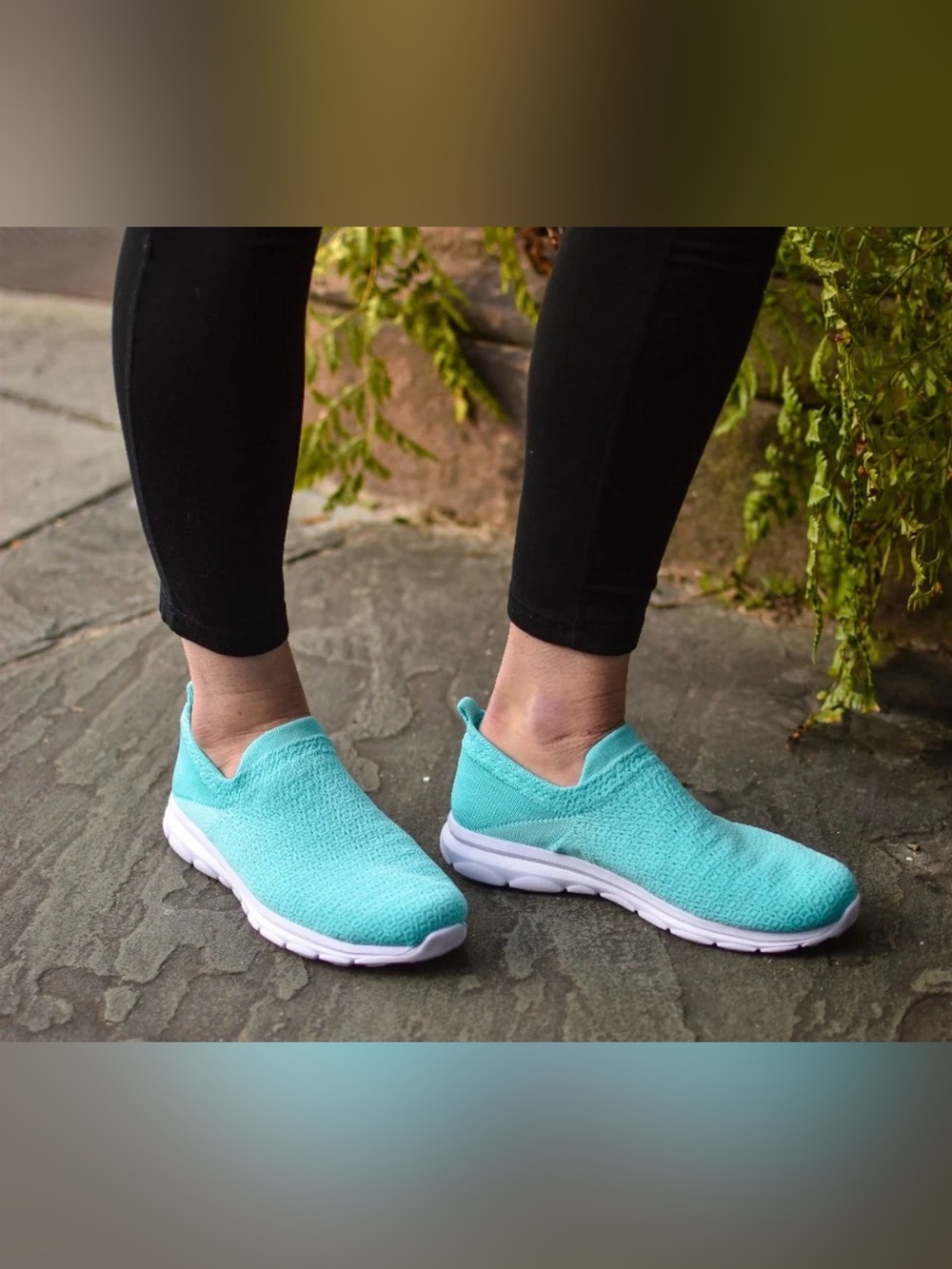 Charleston Shoe Co. Tuffy 2.5 Light Blue Slip-On Knit Walking Shoes Sz 7
